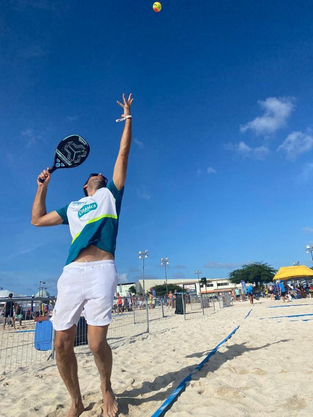 Beach tennis